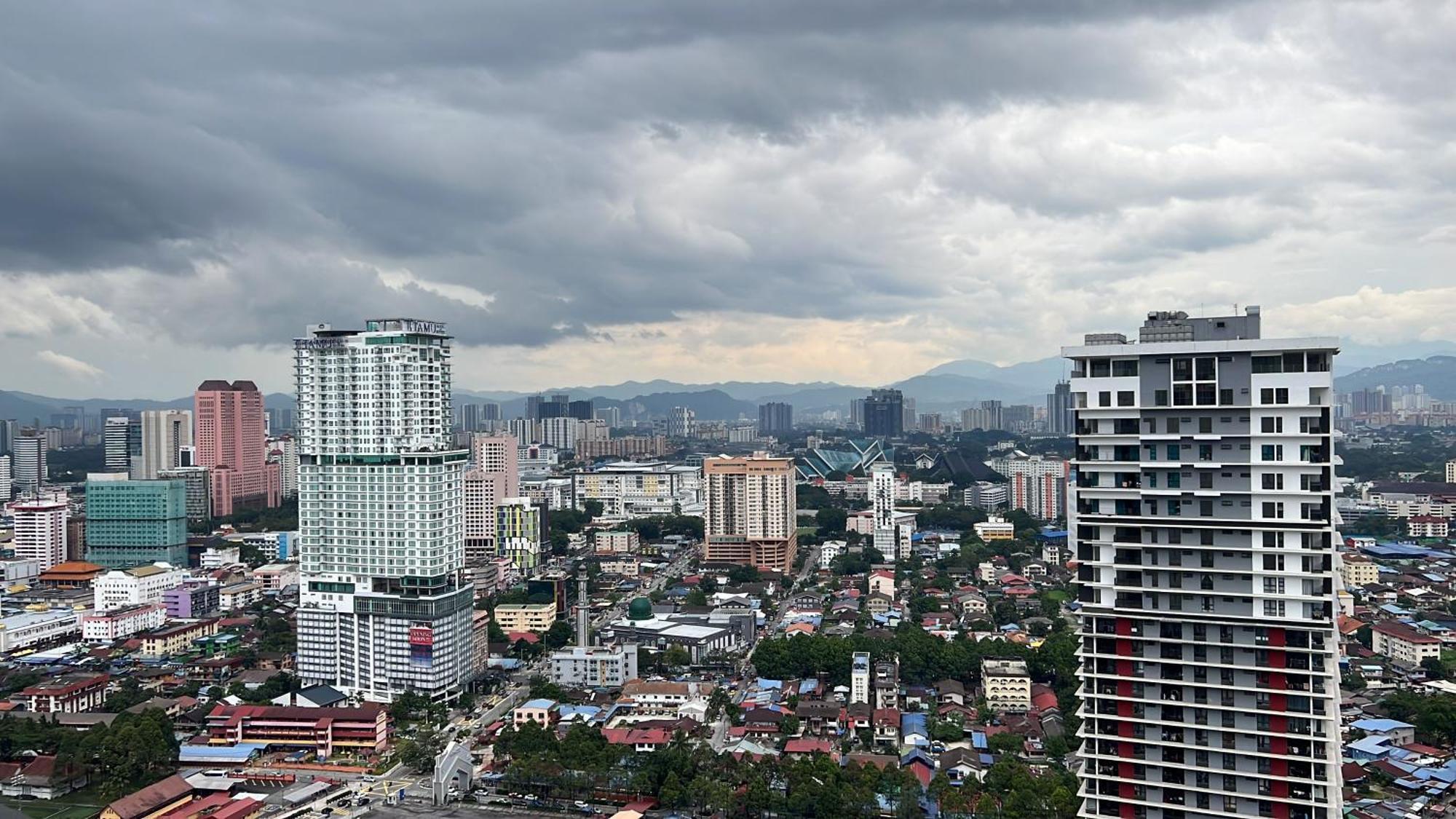 Mercu Summer Suites Klcc By Sweet Home Kuala Lumpur Exterior foto