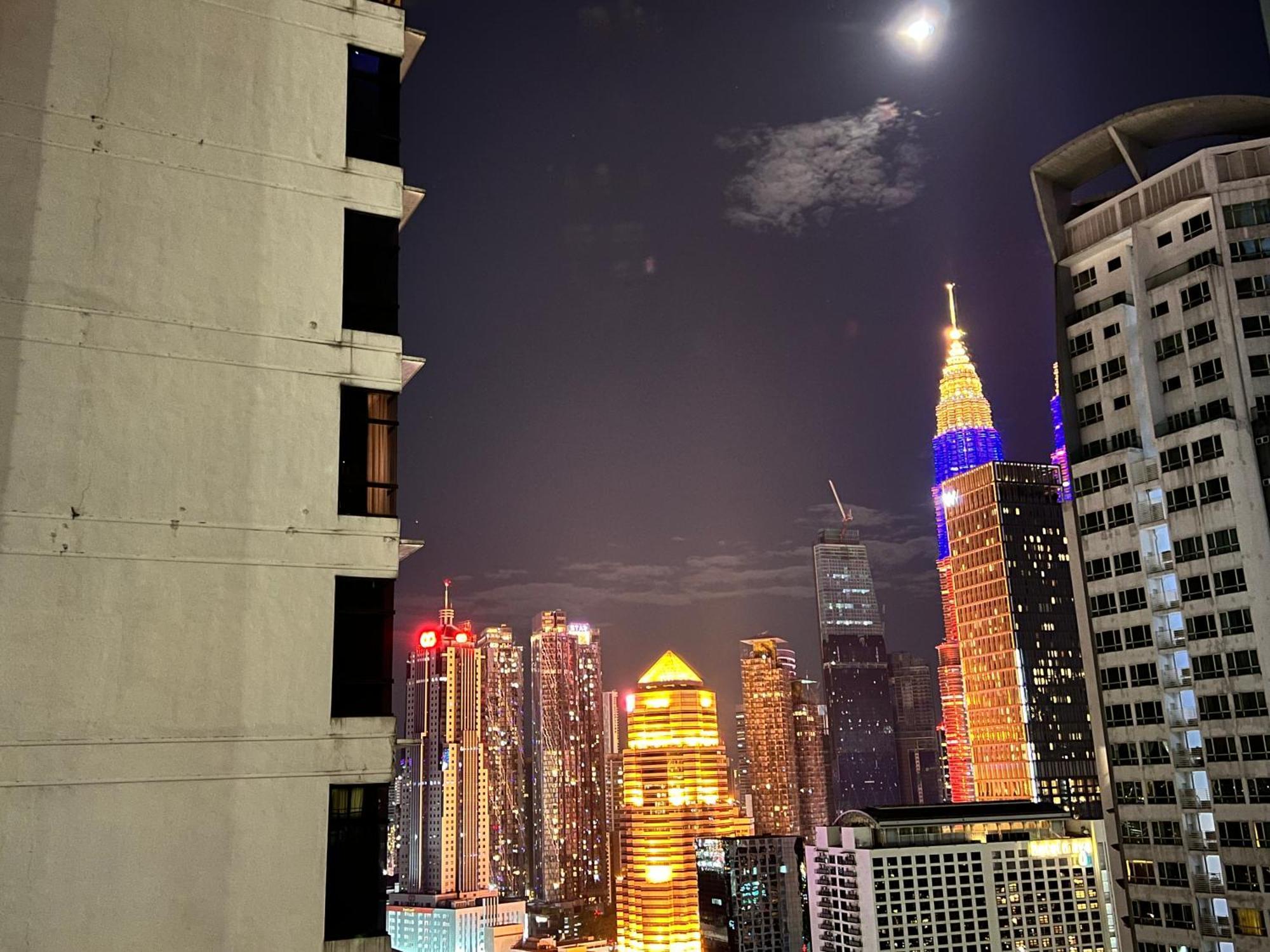 Mercu Summer Suites Klcc By Sweet Home Kuala Lumpur Exterior foto